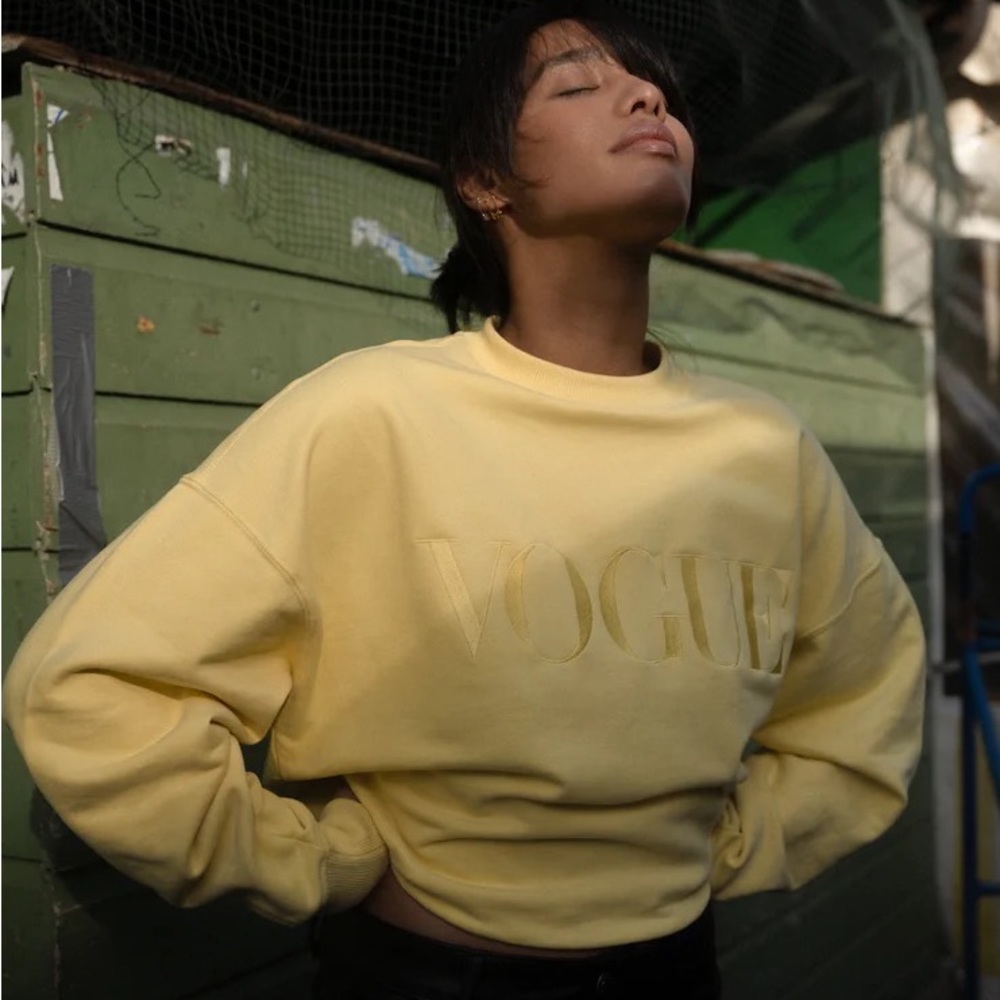 VOGUE Embroidered Sweatshirt in Yellow L size runs small ( medium fit )
